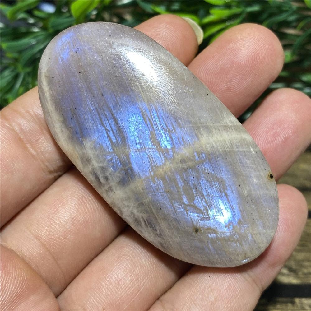 Moonstone Palm Natural Stone And Crystal Gemstones Minerals Wicca Spiritual Reiki  Ornaments Home Decoration Room