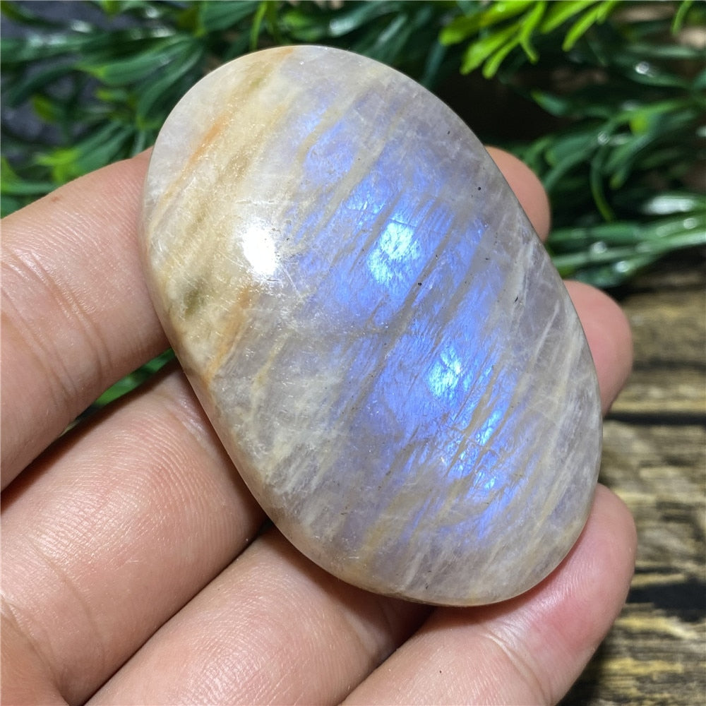 Moonstone Palm Natural Stone And Crystal Gemstones Minerals Wicca Spiritual Reiki  Ornaments Home Decoration Room