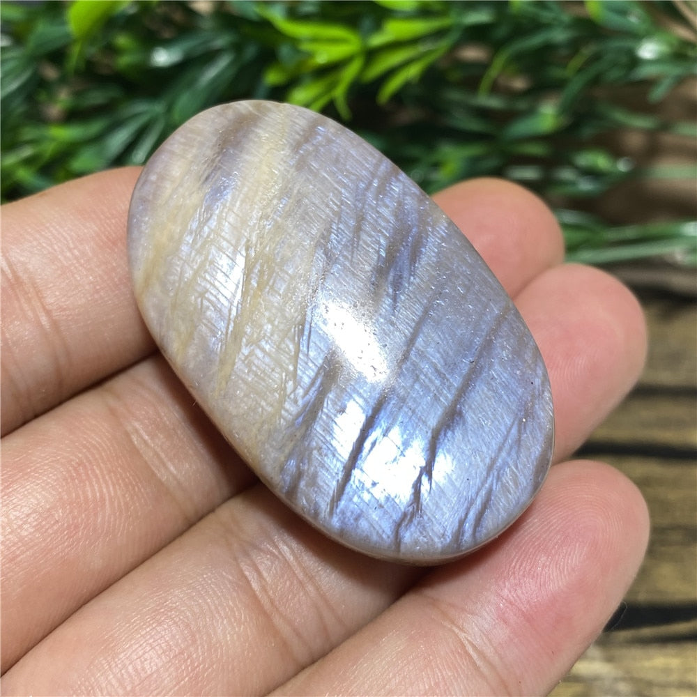 Moonstone Palm Natural Stone And Crystal Gemstones Minerals Wicca Spiritual Reiki  Ornaments Home Decoration Room
