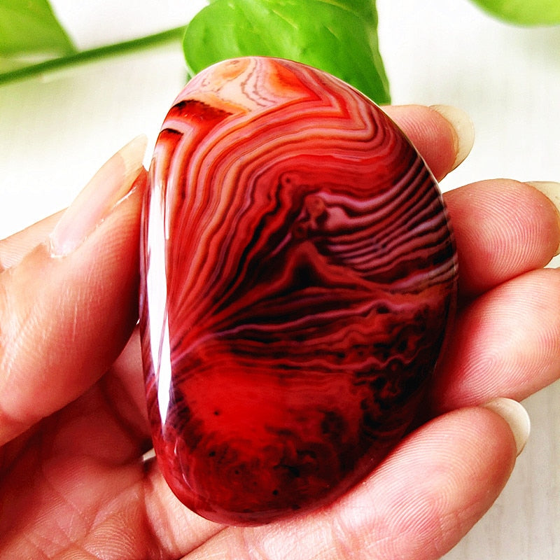 Natural Stone Sardonyx Agate Crsytal Lrregular Palm Aquarium Decor Ornaments Gem and Reiki Meditation Spiritual Healing Crystals