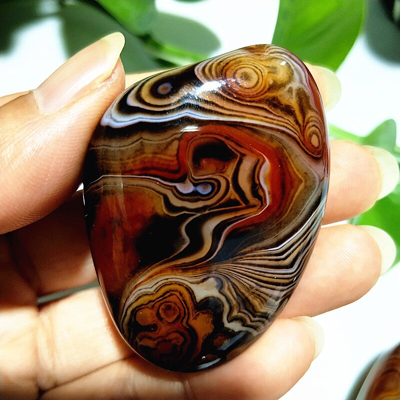 Natural stone Sardonyx agate palm stones playthings small stones and crystals healing crystals