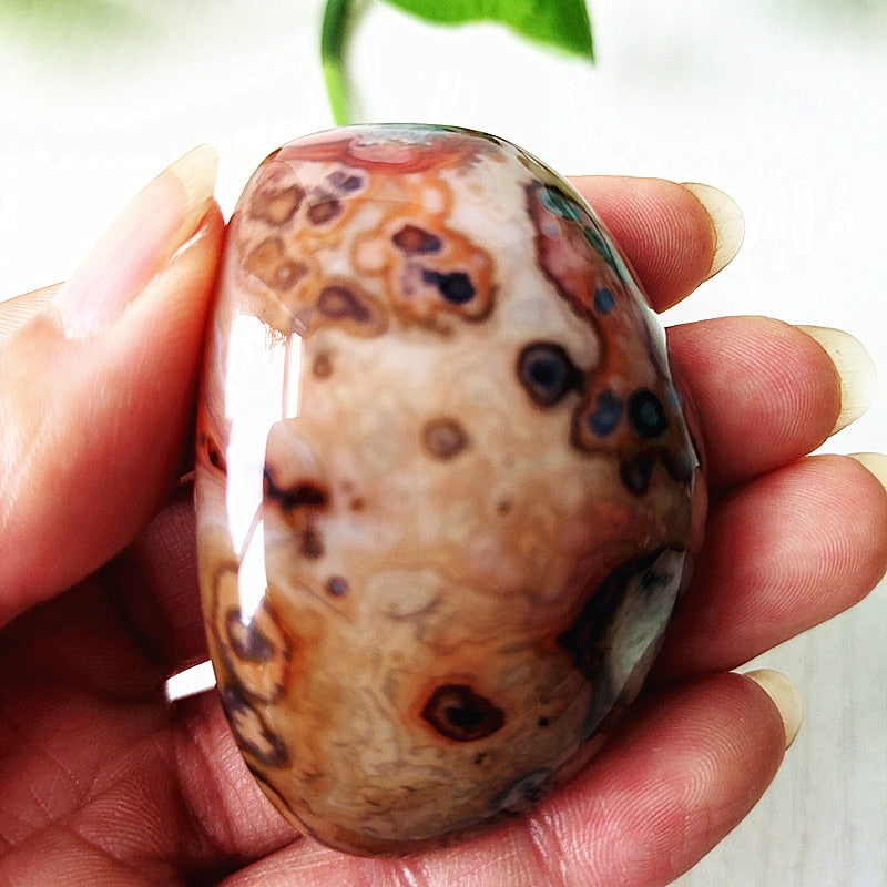 Natural Stone Sardonyx Agate Crsytal Lrregular Palm Aquarium Decor Ornaments Gem and Reiki Meditation Spiritual Healing Crystals