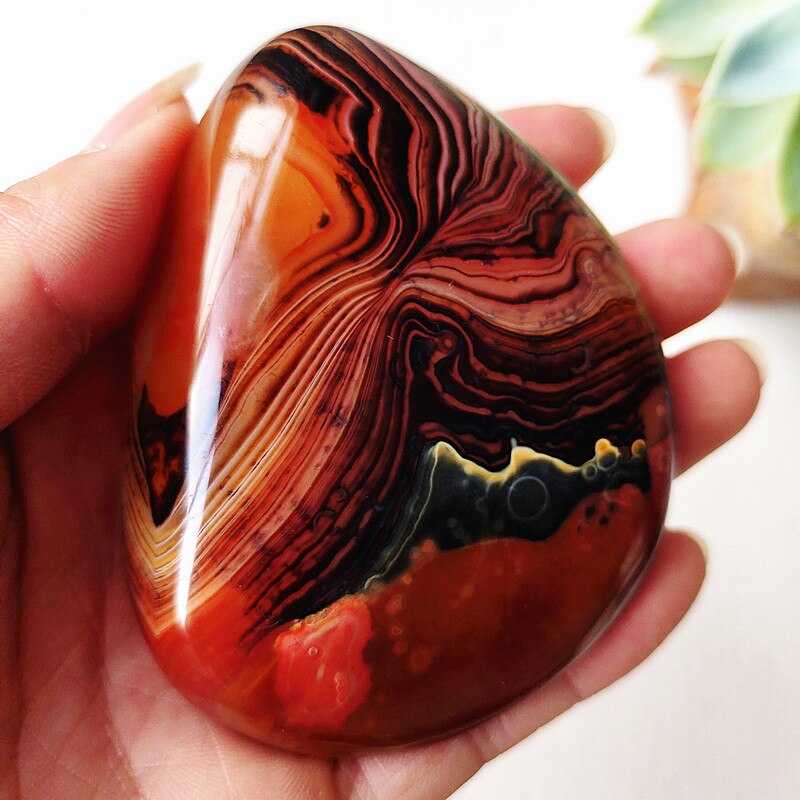 Natural Stone Real Sardonyx Agate Palm Hand Play Witchcraft Supplies Meditation Spiritual Decor Home Decoration Healing Crystals