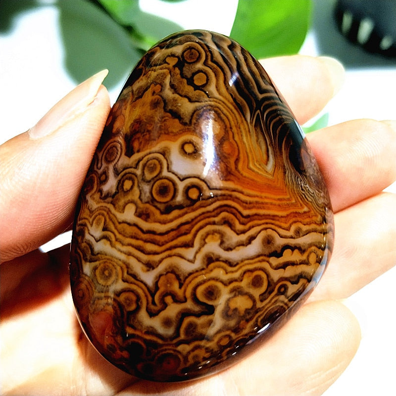 Natural stone Sardonyx agate palm stones playthings small stones and crystals healing crystals