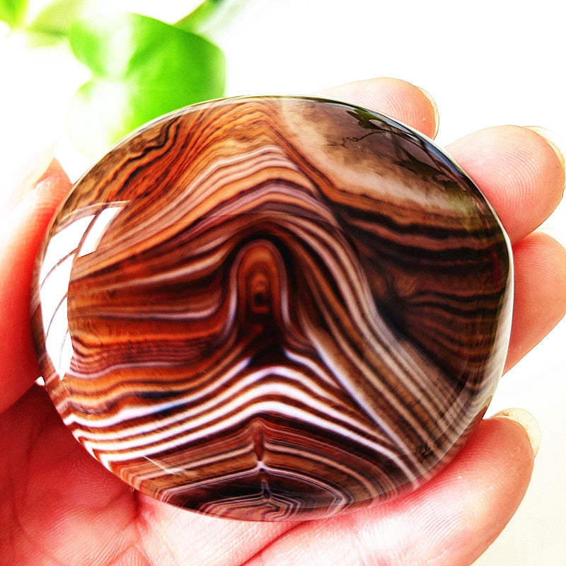 Natural Stone Sardonyx Agate Crsytal Lrregular Palm Aquarium Decor Ornaments Gem and Reiki Meditation Spiritual Healing Crystals