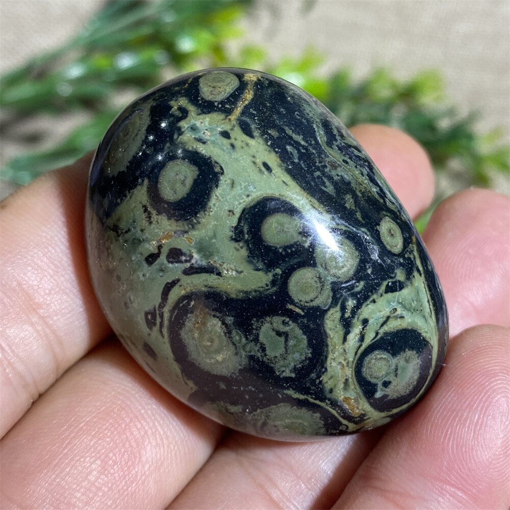 Green Peacock Eye Natural Stone And Crystal Healing  Quartz Palm Aquarium Gemstons Wicca Reiki Ornaments Home Decoration Room