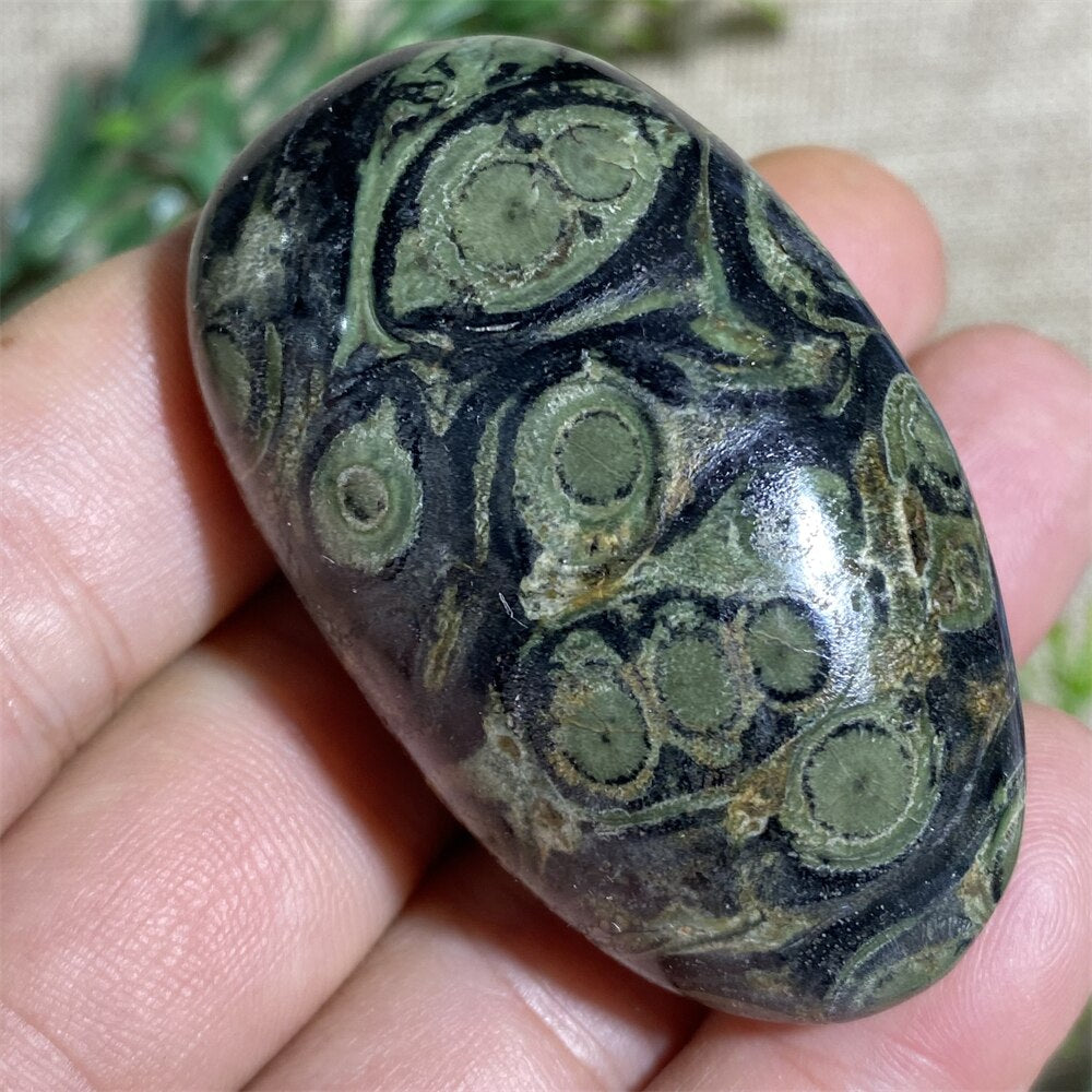 Green Peacock Eye Natural Stone And Crystal Healing  Quartz Palm Aquarium Gemstons Wicca Reiki Ornaments Home Decoration Room