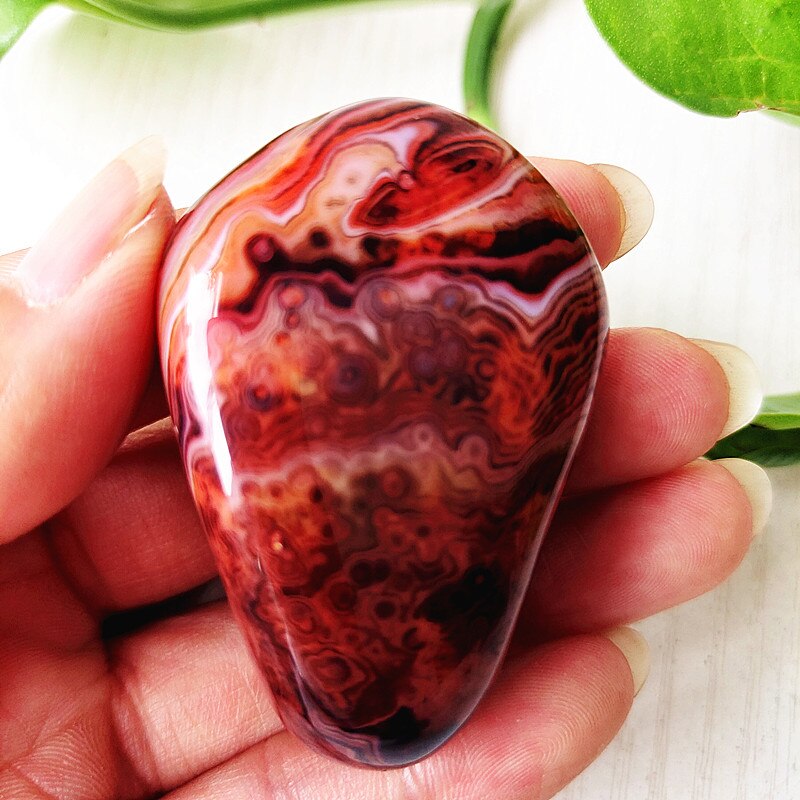 Natural Stone Sardonyx Agate Crsytal Lrregular Palm Aquarium Decor Ornaments Gem and Reiki Meditation Spiritual Healing Crystals