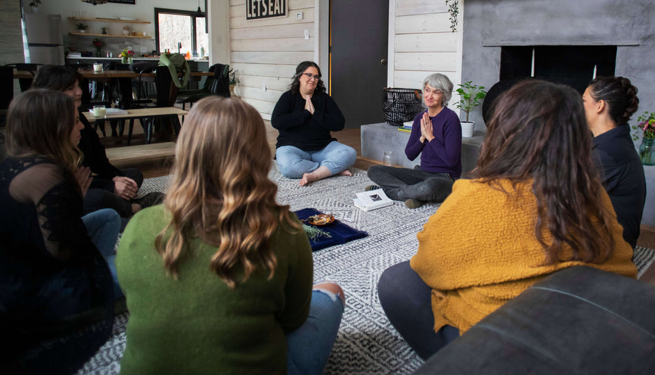 10 Crystals for Building Community