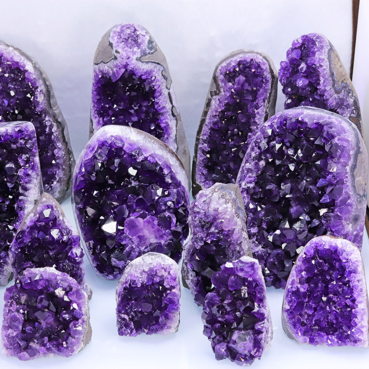 Natural Raw Amethyst Geode Purple Crystal Quartz Cluster Dream Energy Healing Thunder Egg Wholesale Home Decoration