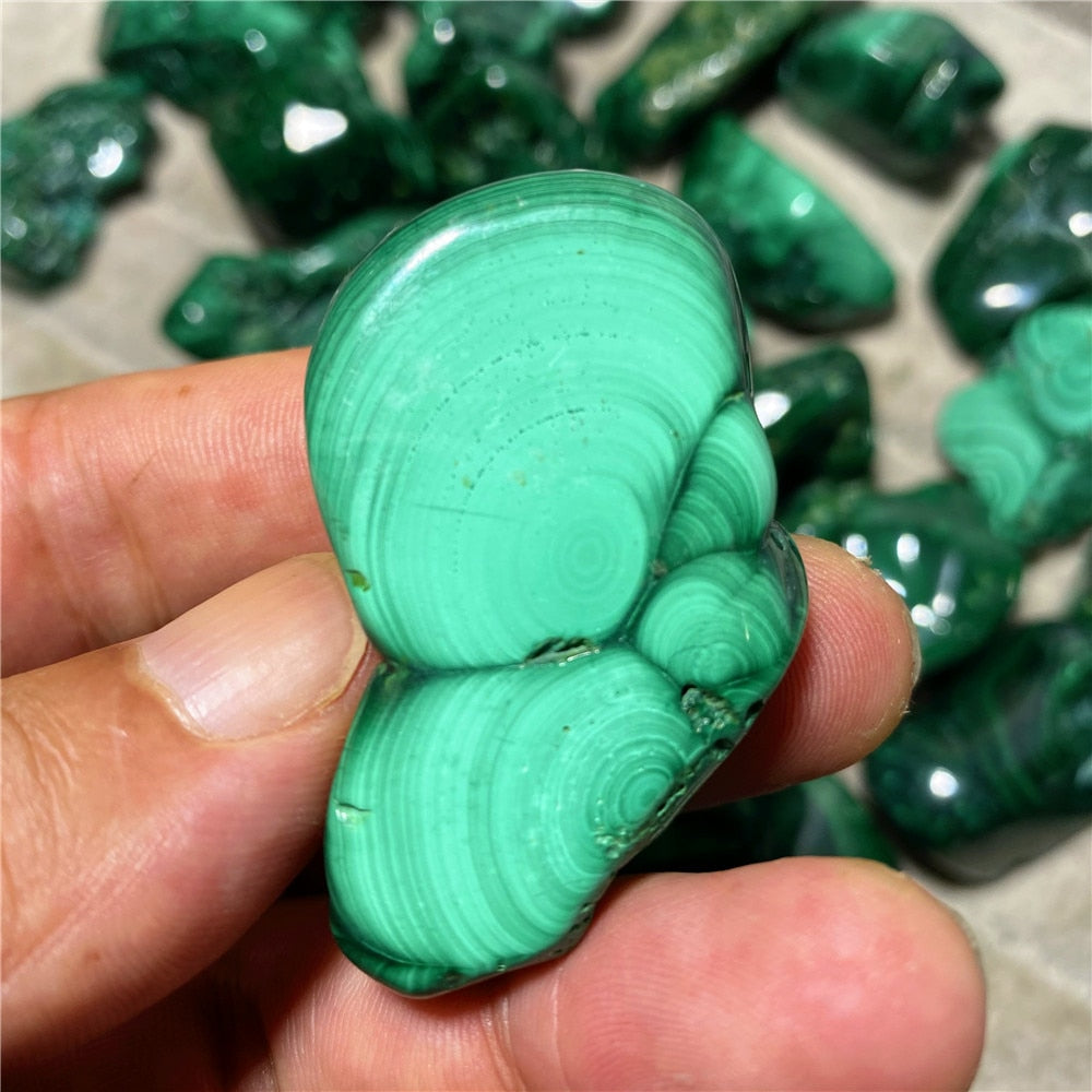 Malachite Green Natural Stones And Crystals Healing Palm Aquaration Gemstone Minerals Reiki Wicca Living Garden Room Decoration