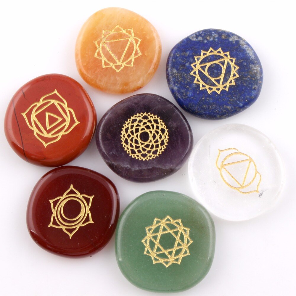 Assorted 7 pcs/lot Natural Engraved stone Irregular Pocket Palm stones Crystal Reiki Quartz Healing Chakra with Free pouch