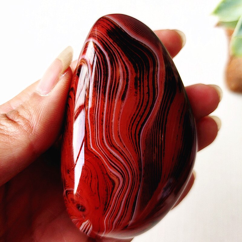 Natural Stone Real Sardonyx Agate Palm Hand Play Witchcraft Supplies Meditation Spiritual Decor Home Decoration Healing Crystals