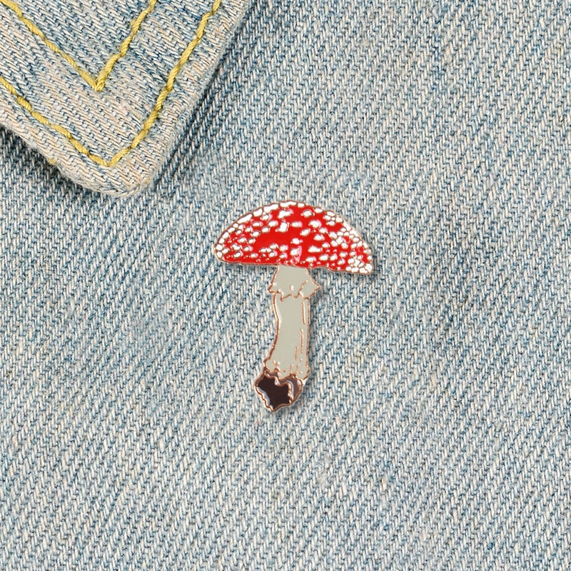 Fashion Botanical Badge Cartoon Red Mushroom Metal Enamel Brooch Creative Trendy Scholar Charm Lapel Backpack Jewelry Gift
