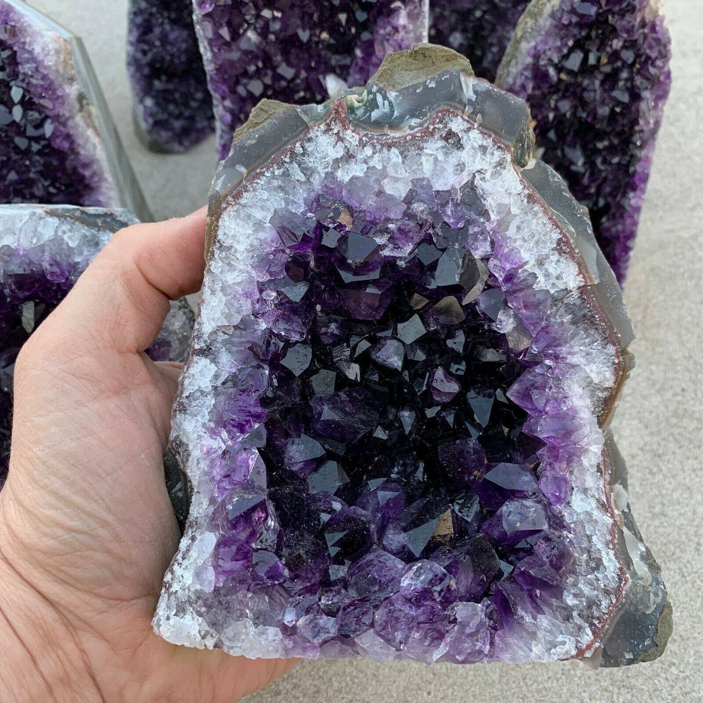 Tog quality hote uruguary dark purple amethyst cluster natural amethyst geode chakra crystal decoration.